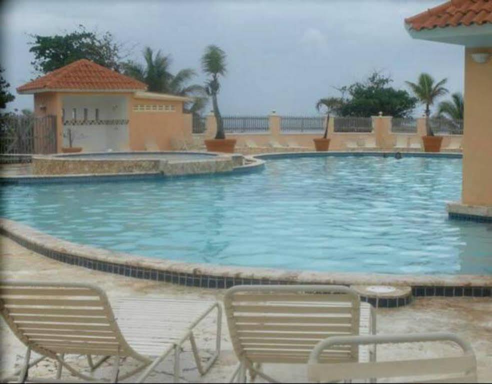 Costa Dorada Beach Resort & Villas Исабела Экстерьер фото